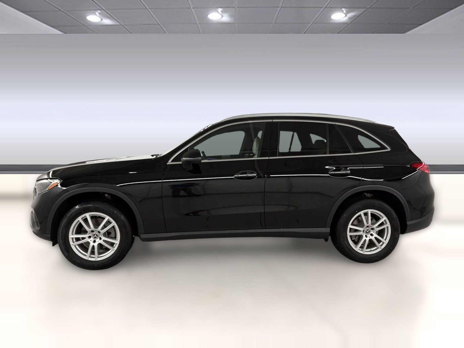 Certified 2026 Mercedes-Benz GLC 300 image 2