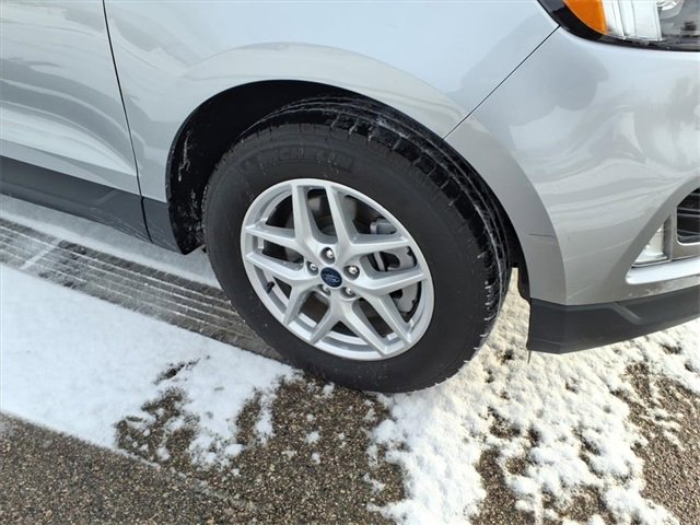 Certified 2022 Ford Edge SEL w/ Convenience Package image 4