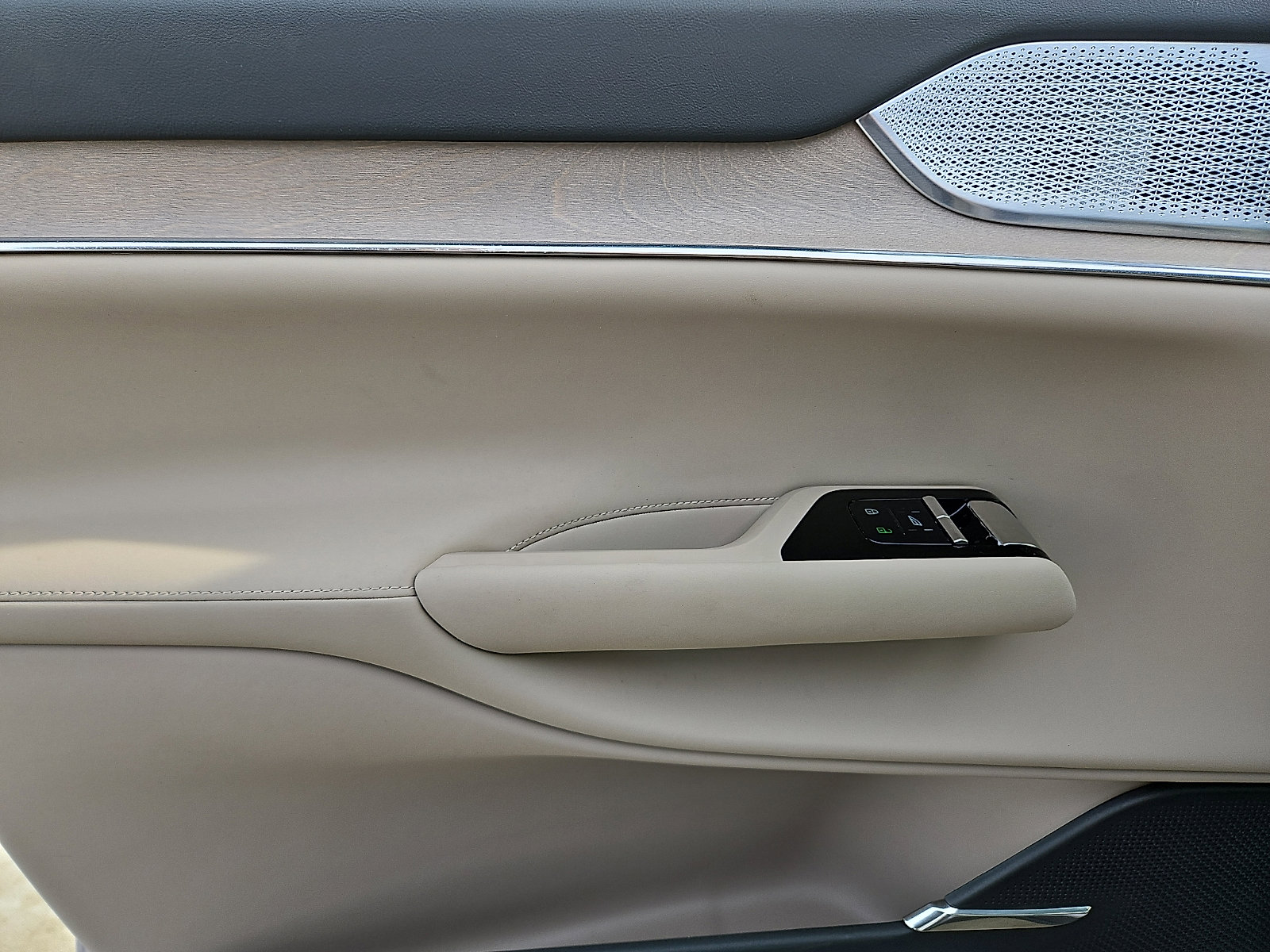 New 2026 Volvo EX90 Ultra image 10