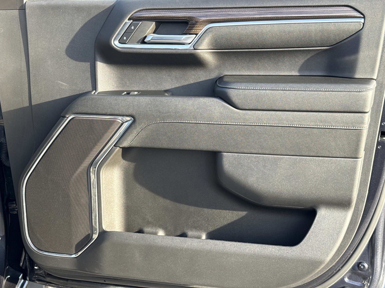 Used 2023 Chevrolet Silverado 1500 LT image 17