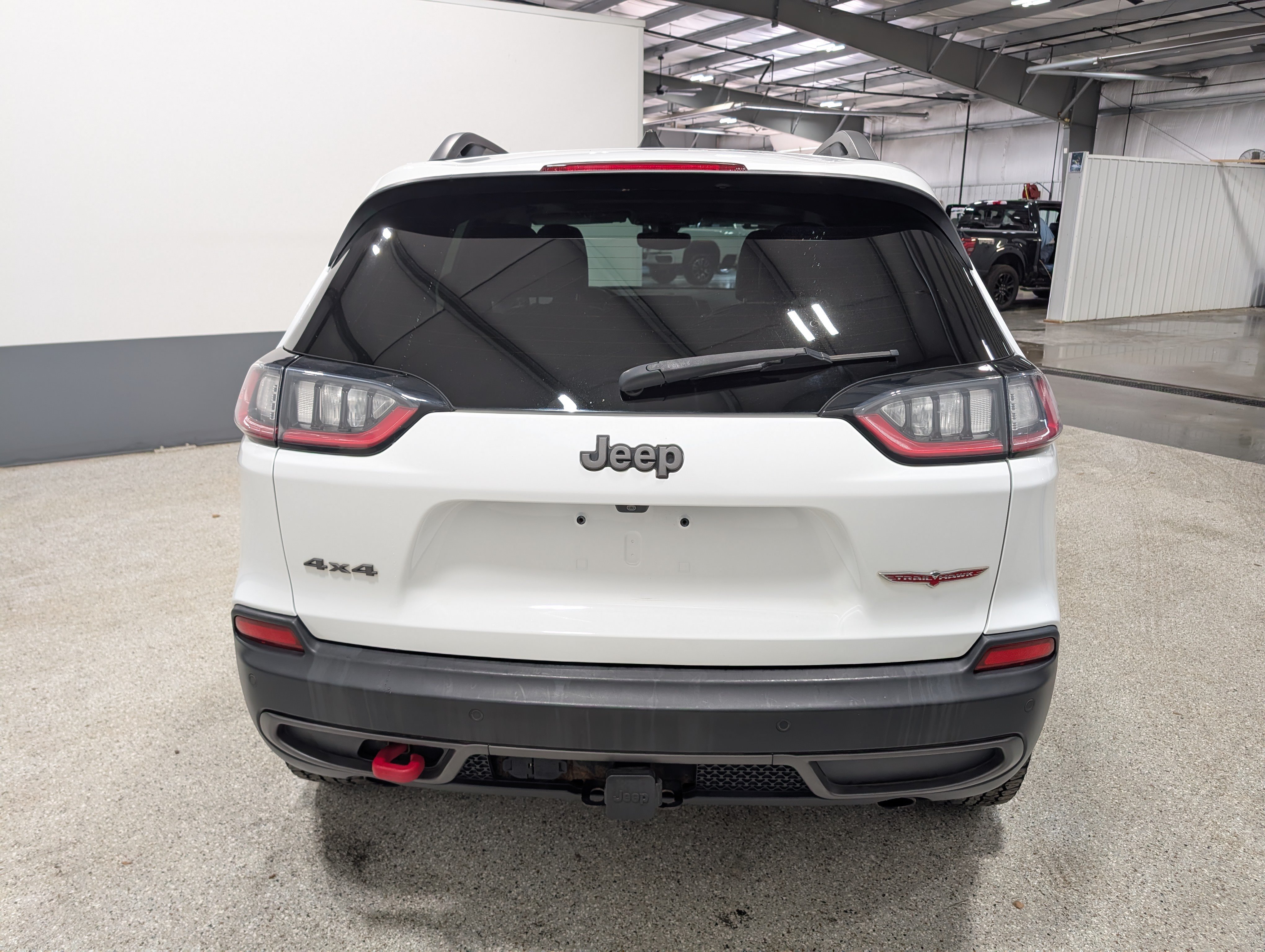 Used 2020 Jeep Cherokee Trailhawk w/ Comfort/Convenience Group AWD/4WD image 5