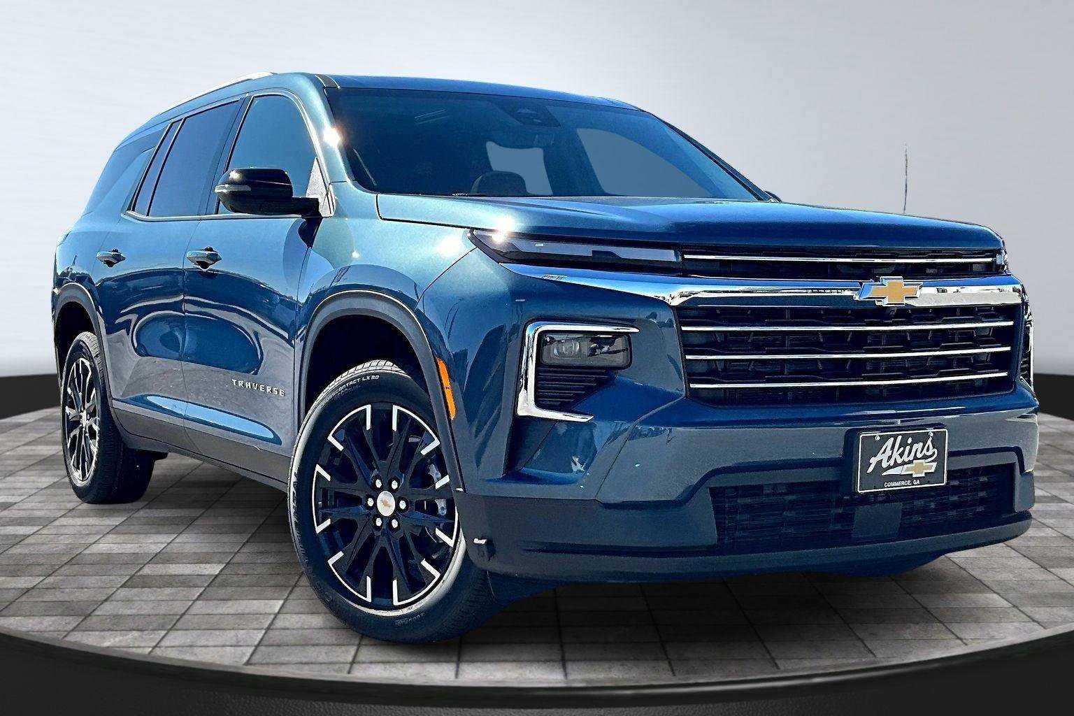 New 2026 Chevrolet Traverse LT w/ Sun and Wheel Package image 2