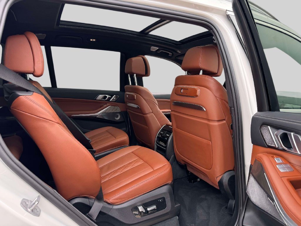 Certified 2024 BMW X7 xDrive40i AWD/4WD image 12
