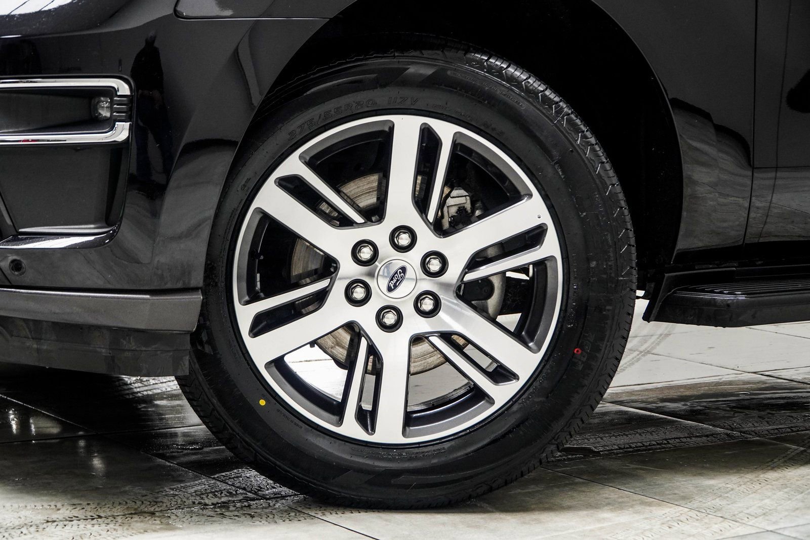 Used 2024 Ford Expedition Max Limited RWD image 3