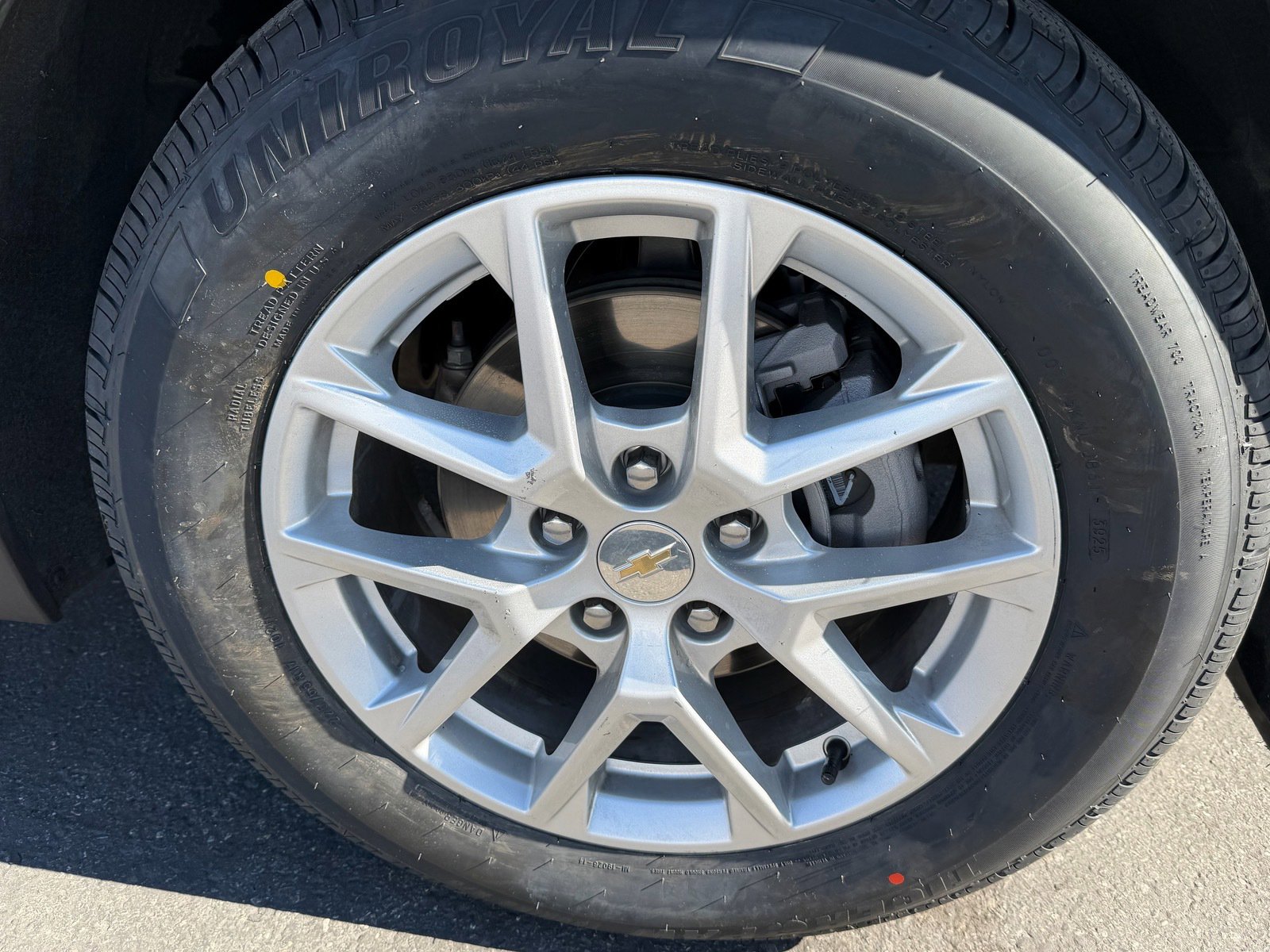 Used 2024 Chevrolet Equinox LT image 23