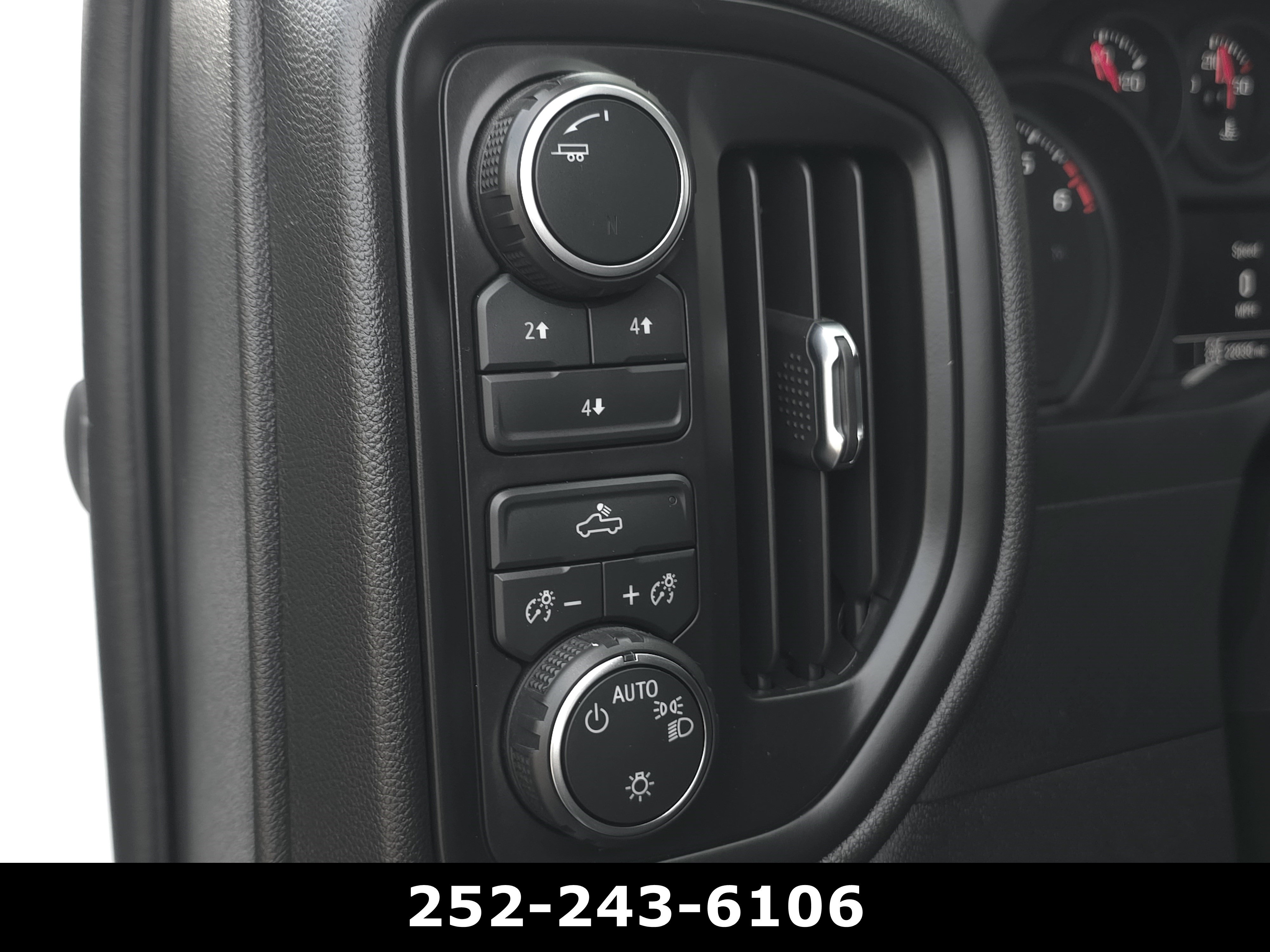 Used 2023 Chevrolet Silverado 2500 Custom w/ Custom Convenience Package AWD/4WD image 20