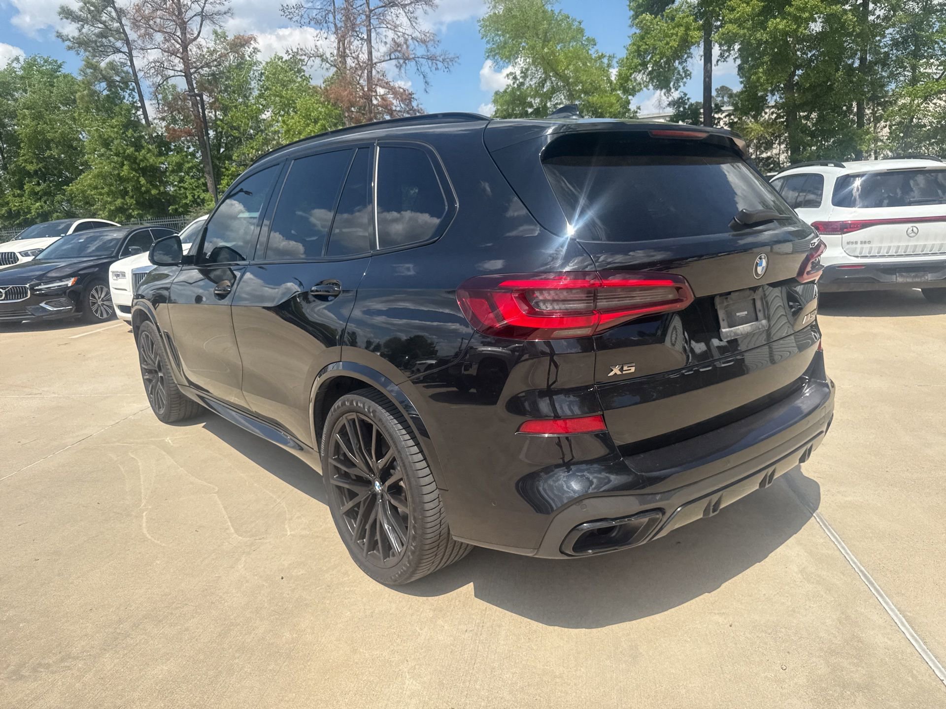 Used 2023 BMW X5 M50i w/ Executive Package image 6