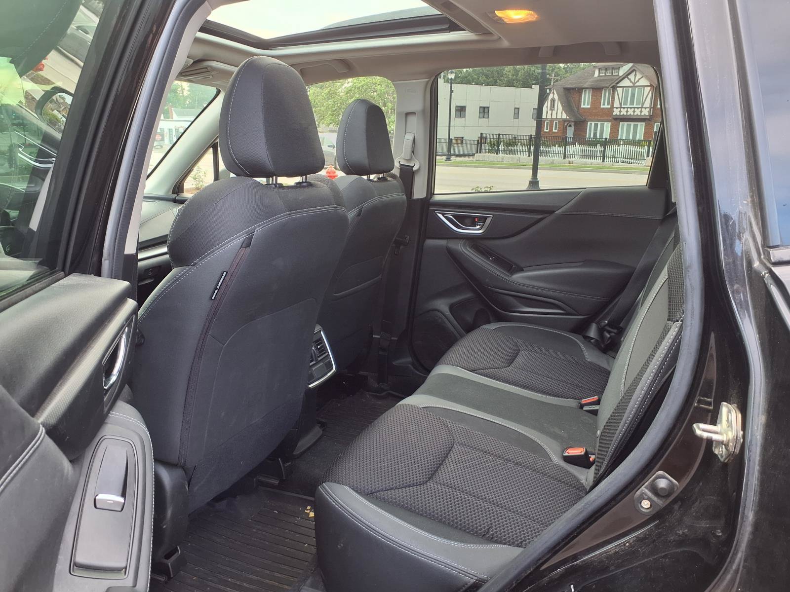 Used 2020 Subaru Forester Premium AWD/4WD image 25