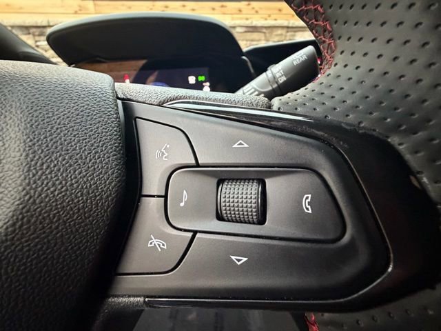 Used 2024 Chevrolet Trax RS w/ Driver Confidence Package image 24