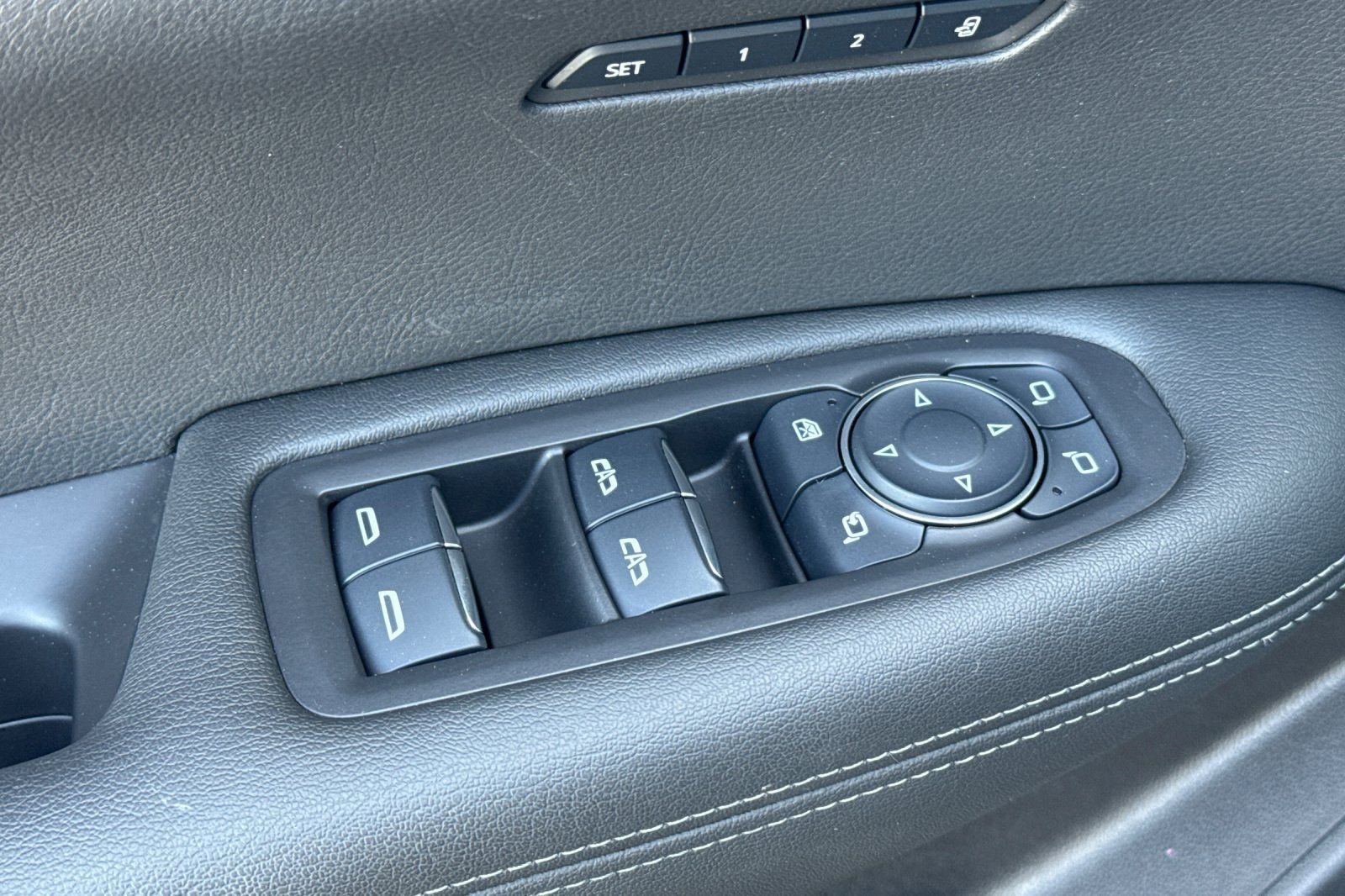 Certified 2023 Cadillac XT6 Premium Luxury w/ Technology Package image 11