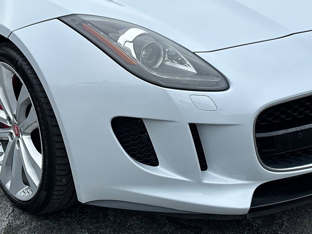 Used 2017 Jaguar F-TYPE S image 10