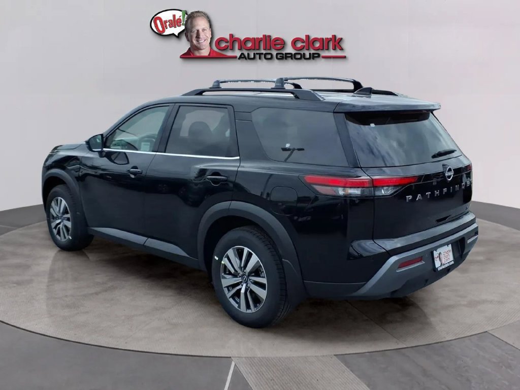 New 2026 Nissan Pathfinder SL FWD image 3
