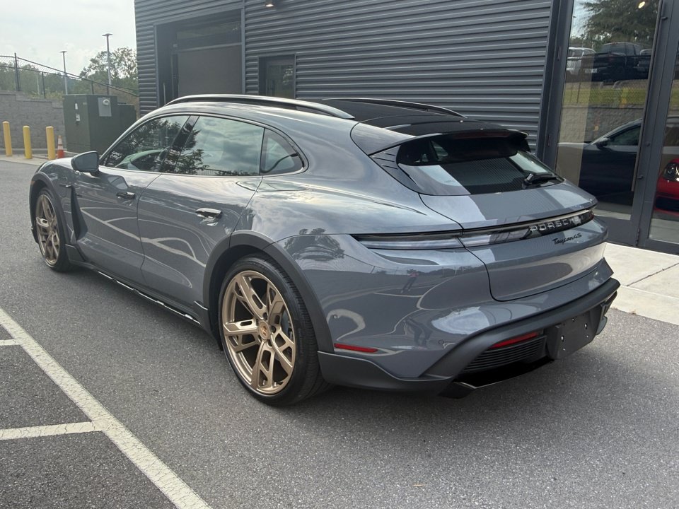 New 2026 Porsche Taycan 4S AWD/4WD image 3