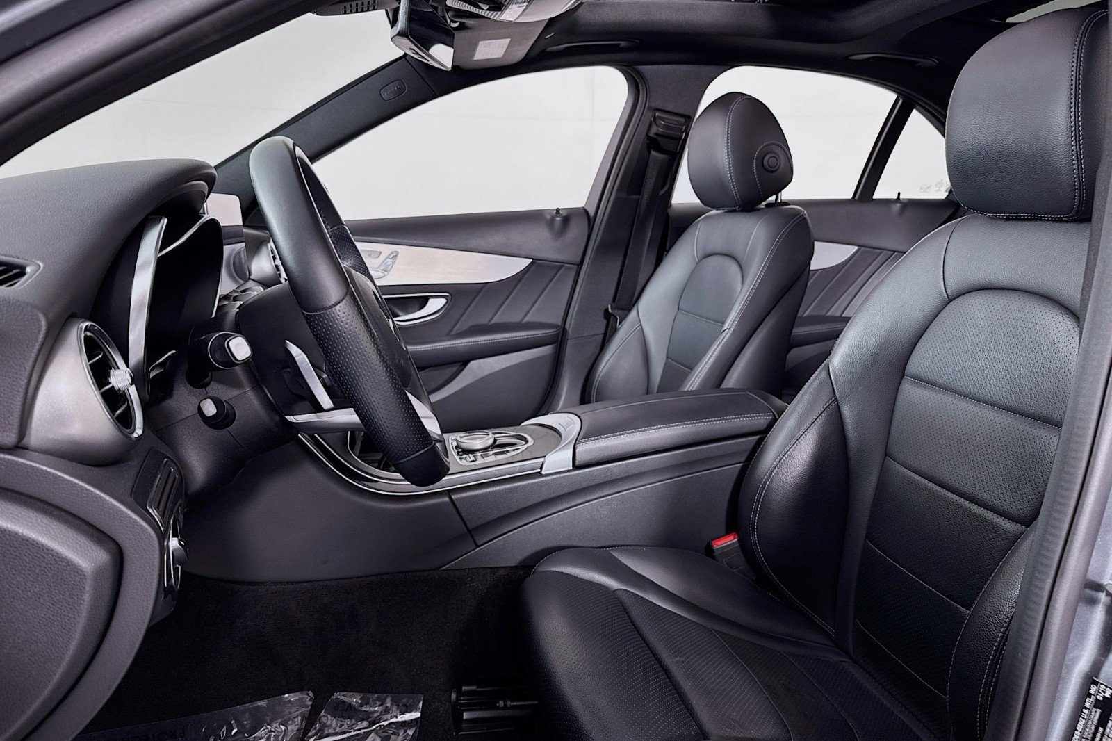 Used 2019 Mercedes-Benz C 300 Sedan image 16