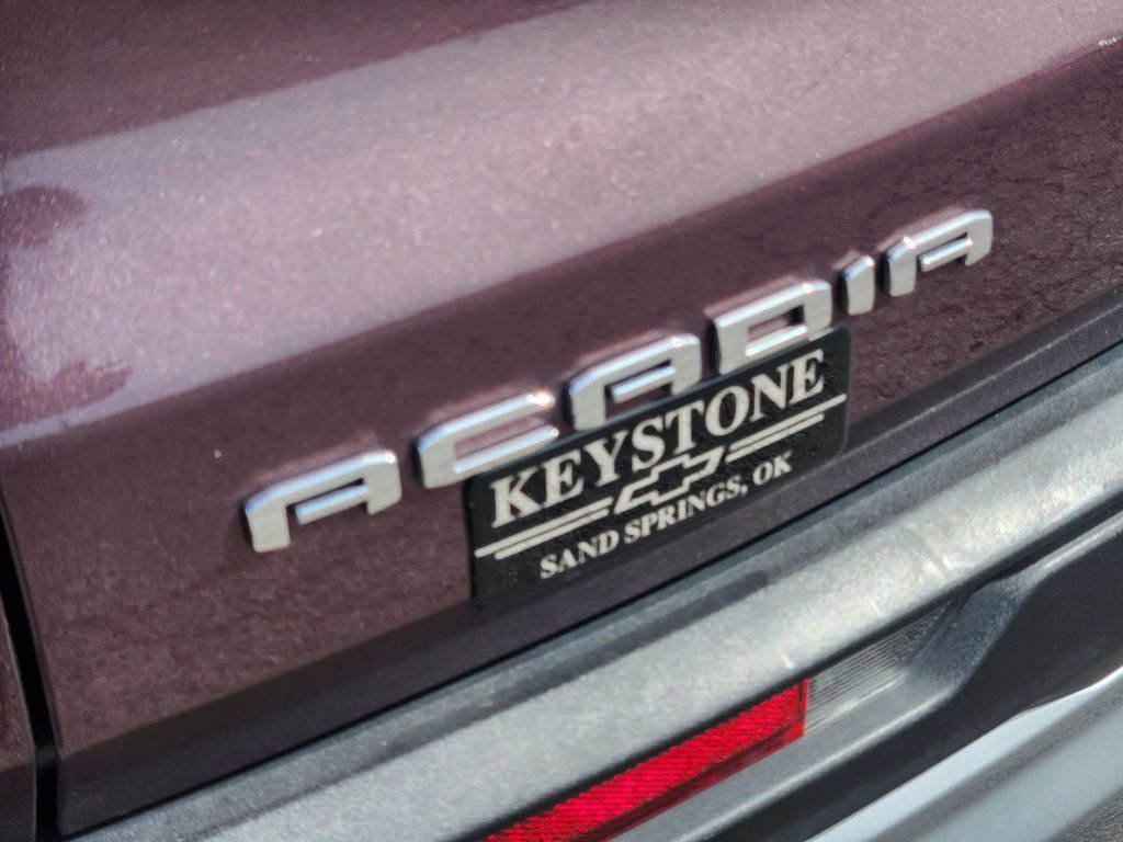 Used 2025 GMC Acadia Elevation image 12