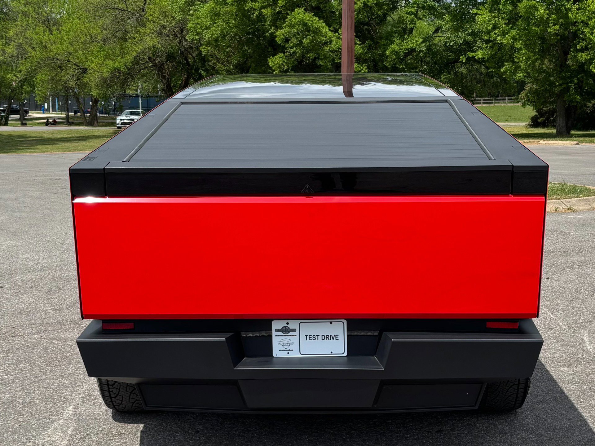 Used 2024 Tesla Cybertruck AWD Crew Cab image 6
