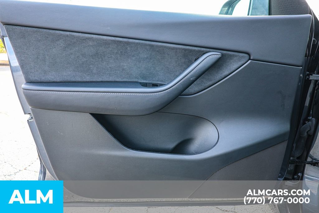 Used 2021 Tesla Model Y Long Range image 42