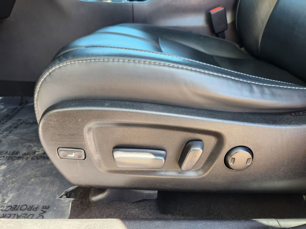 Used 2018 Toyota Highlander SE AWD/4WD image 13