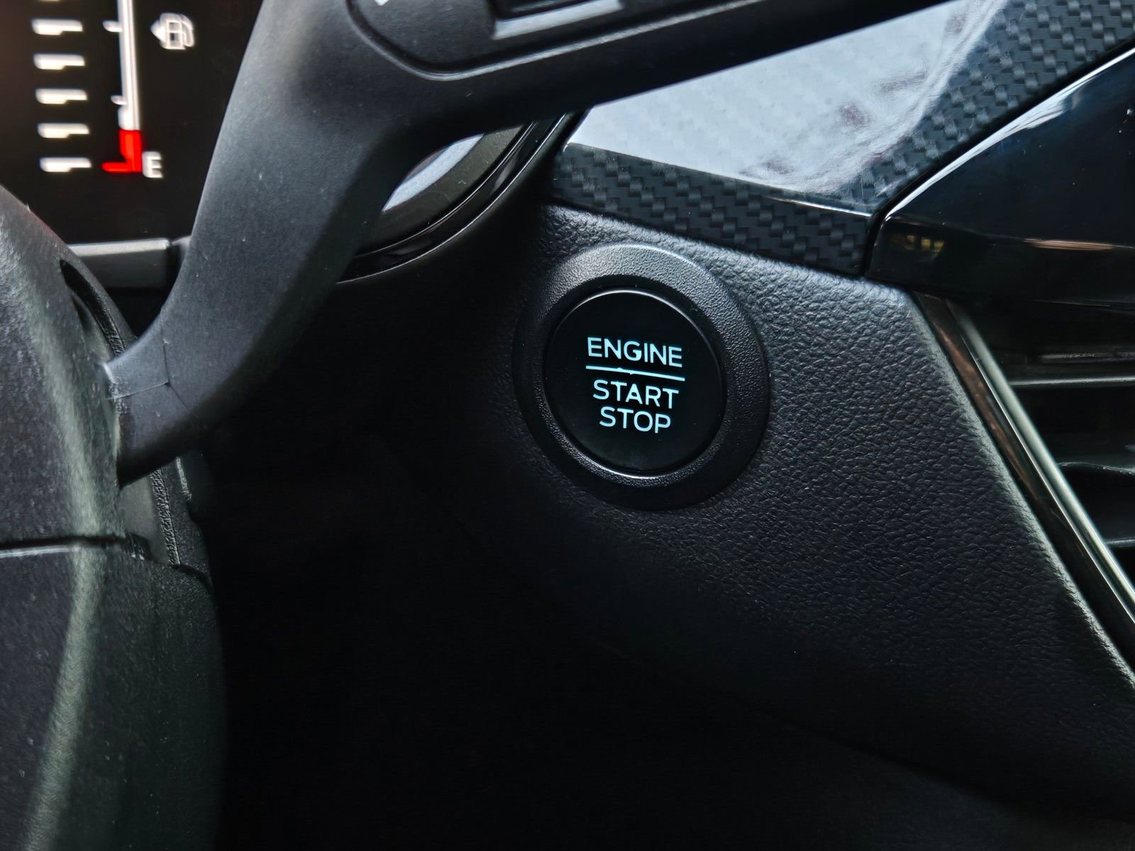 Used 2024 Ford Escape ST-Line image 19