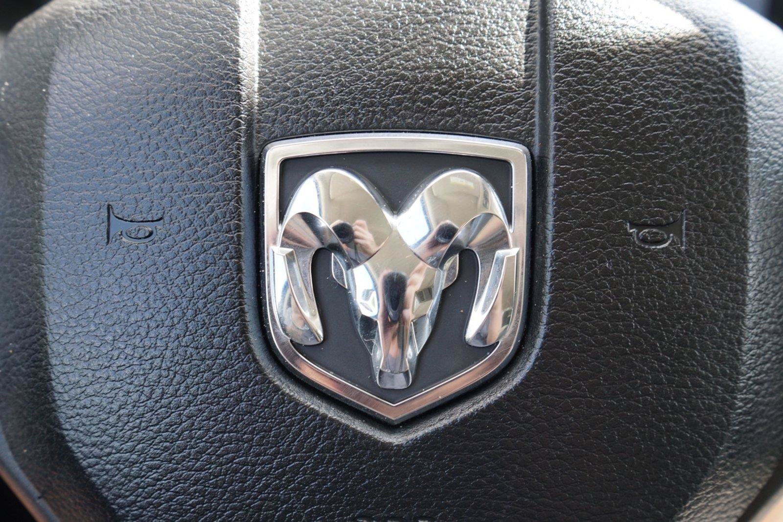 Used 2015 RAM 2500 Tradesman w/ Chrome Appearance Group RWD image 13