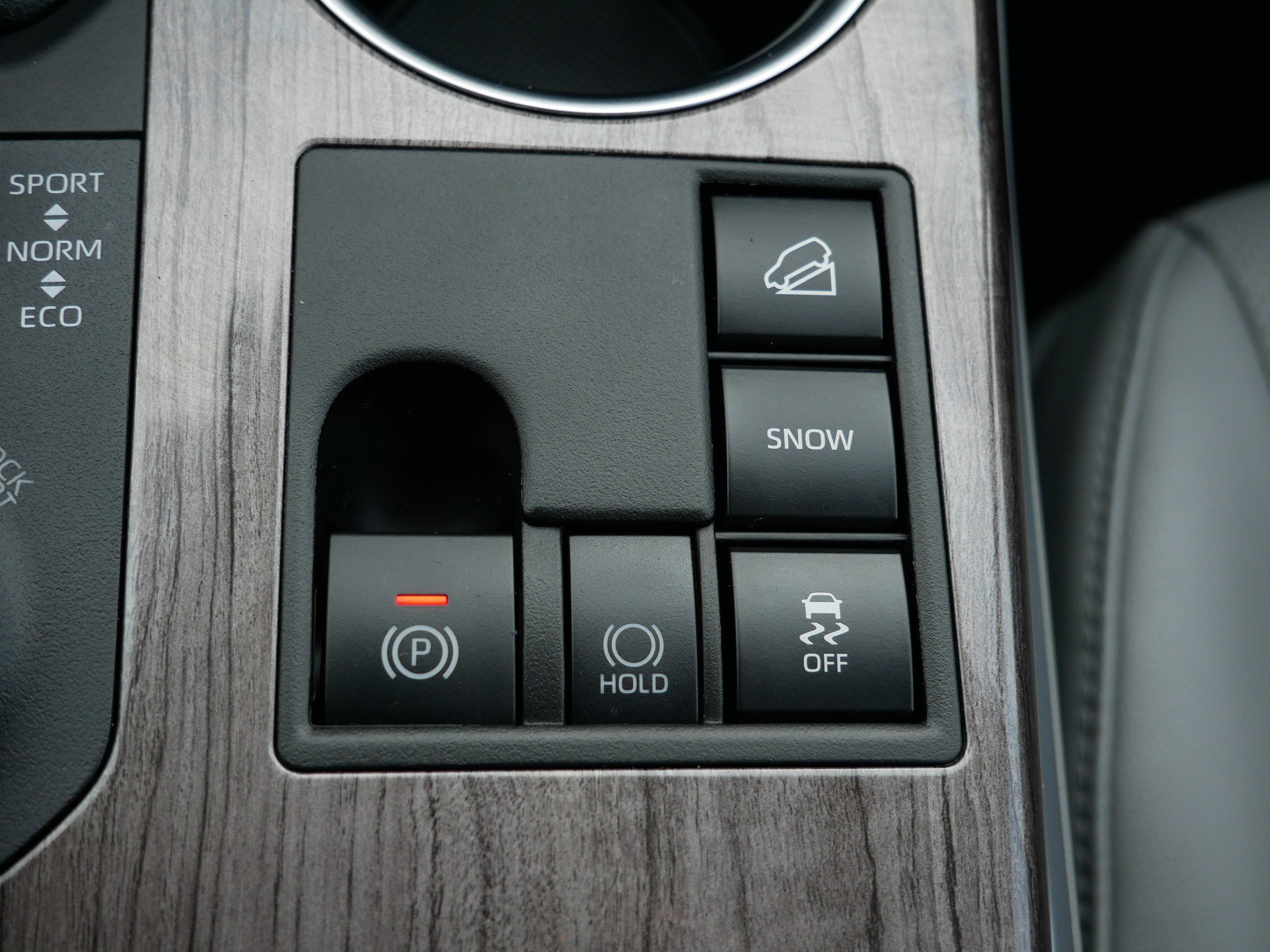 Used 2024 Toyota Highlander Limited image 31