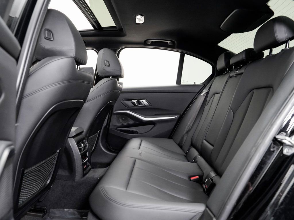 Used 2020 BMW 330i xDrive Sedan w/ Convenience Package AWD/4WD image 24