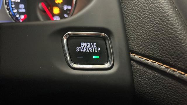 Used 2022 GMC Acadia AT4 w/ Technology Package AWD/4WD image 23