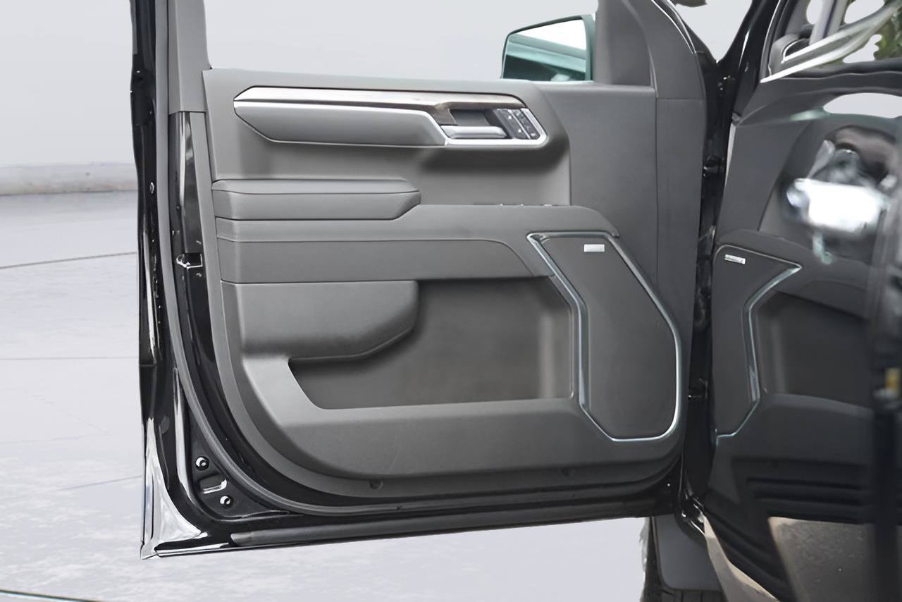 Used 2026 Chevrolet Silverado 1500 LTZ w/ LTZ Premium Texas Edition RWD image 31