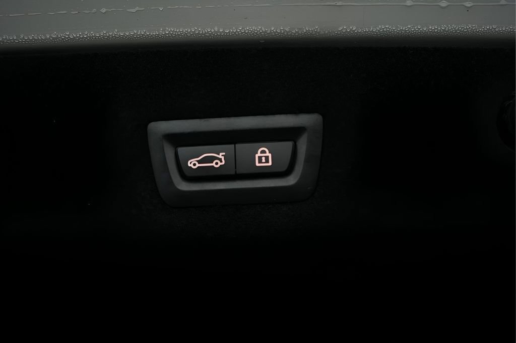 Used 2022 BMW 745e xDrive w/ M Sport Package image 20