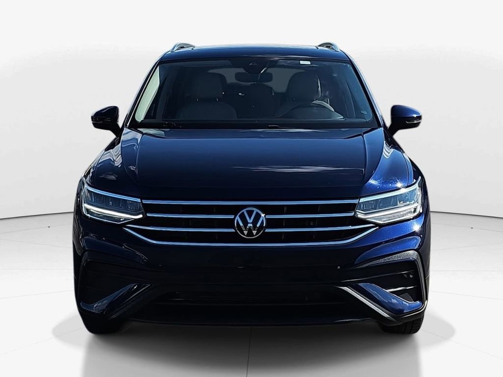 Used 2024 Volkswagen Tiguan SE image 10