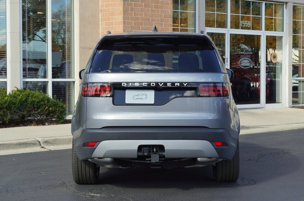 New 2025 Land Rover Discovery S image 5