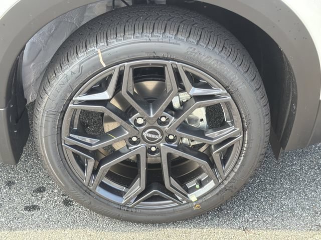 New 2026 Nissan Kicks SR w/ SR Premium Package FWD image 14