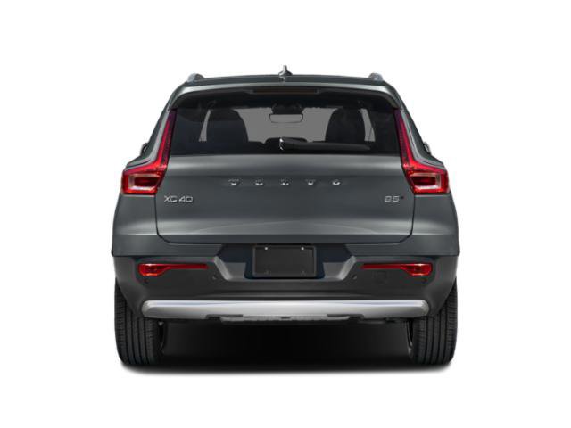 Used 2024 Volvo XC40 B5 Plus image 7