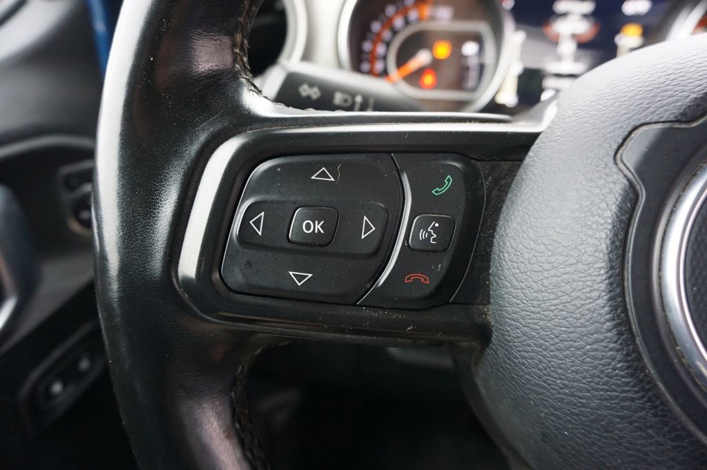 Used 2021 Jeep Gladiator Willys image 7