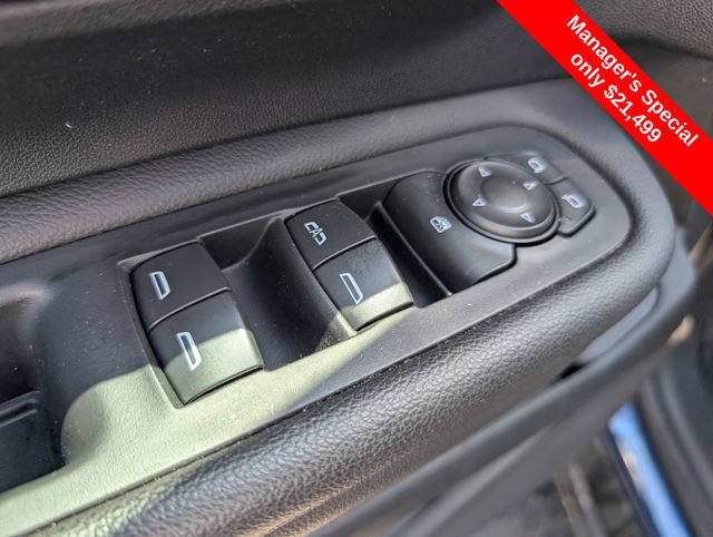 Used 2022 GMC Terrain SLE w/ Driver Convenience Package FWD image 16