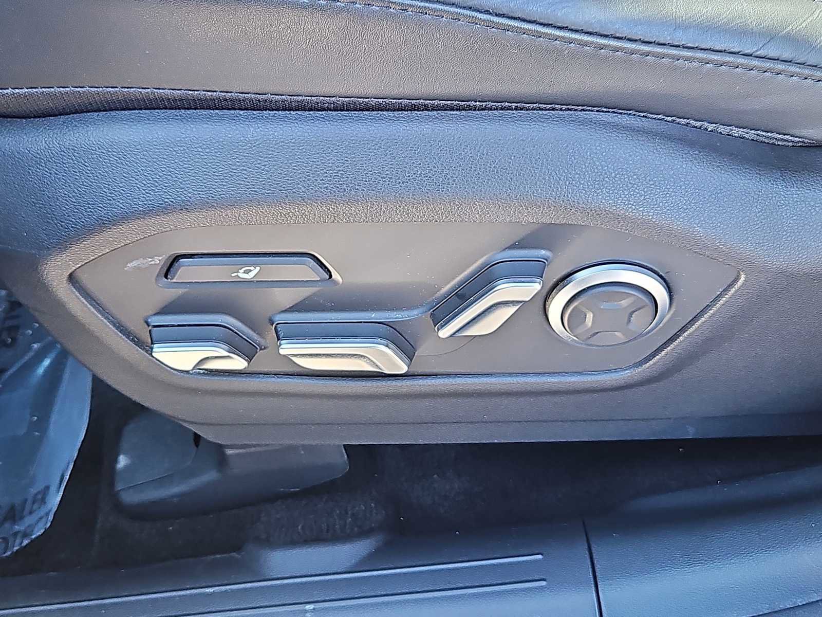 Used 2024 Hyundai Santa Fe Calligraphy image 25