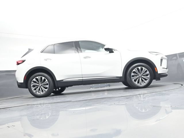 Used 2024 Buick Envision Preferred AWD/4WD image 32