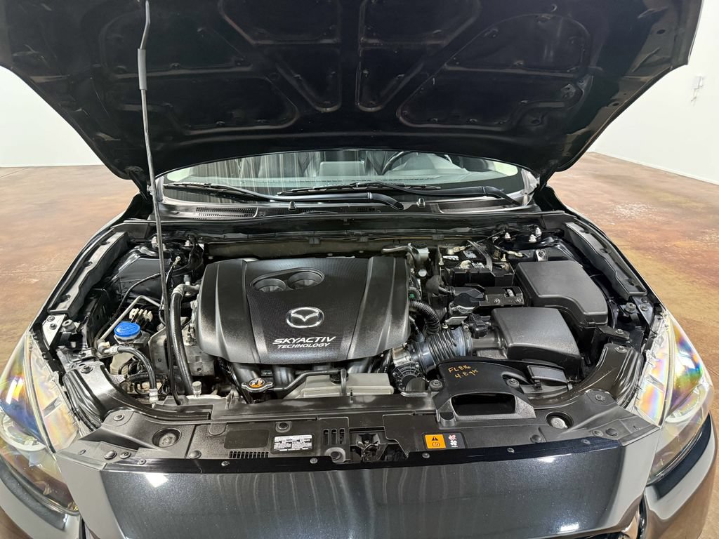 Used 2018 MAZDA MAZDA3 Touring FWD image 19