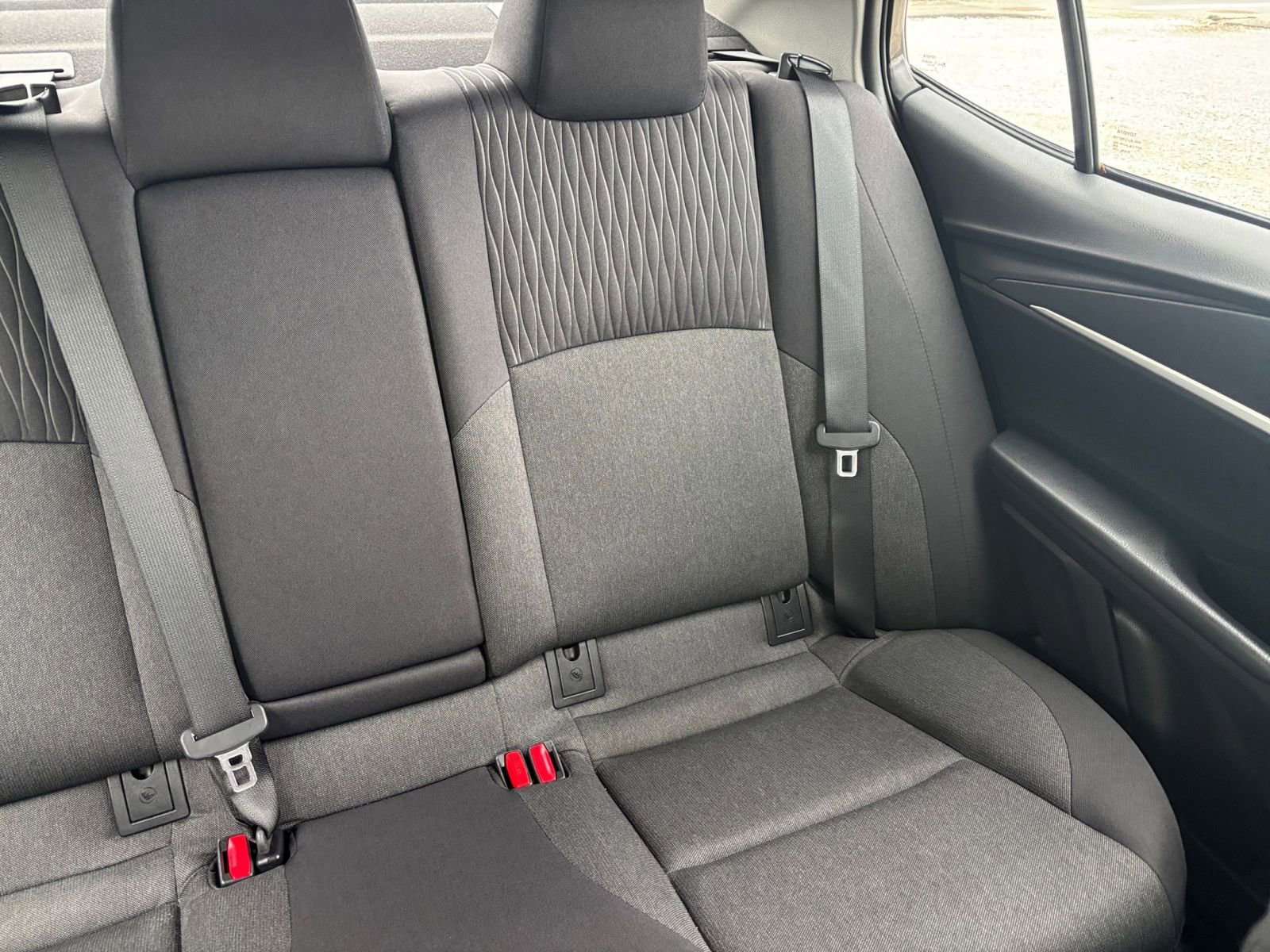 Used 2025 Toyota Camry LE image 33