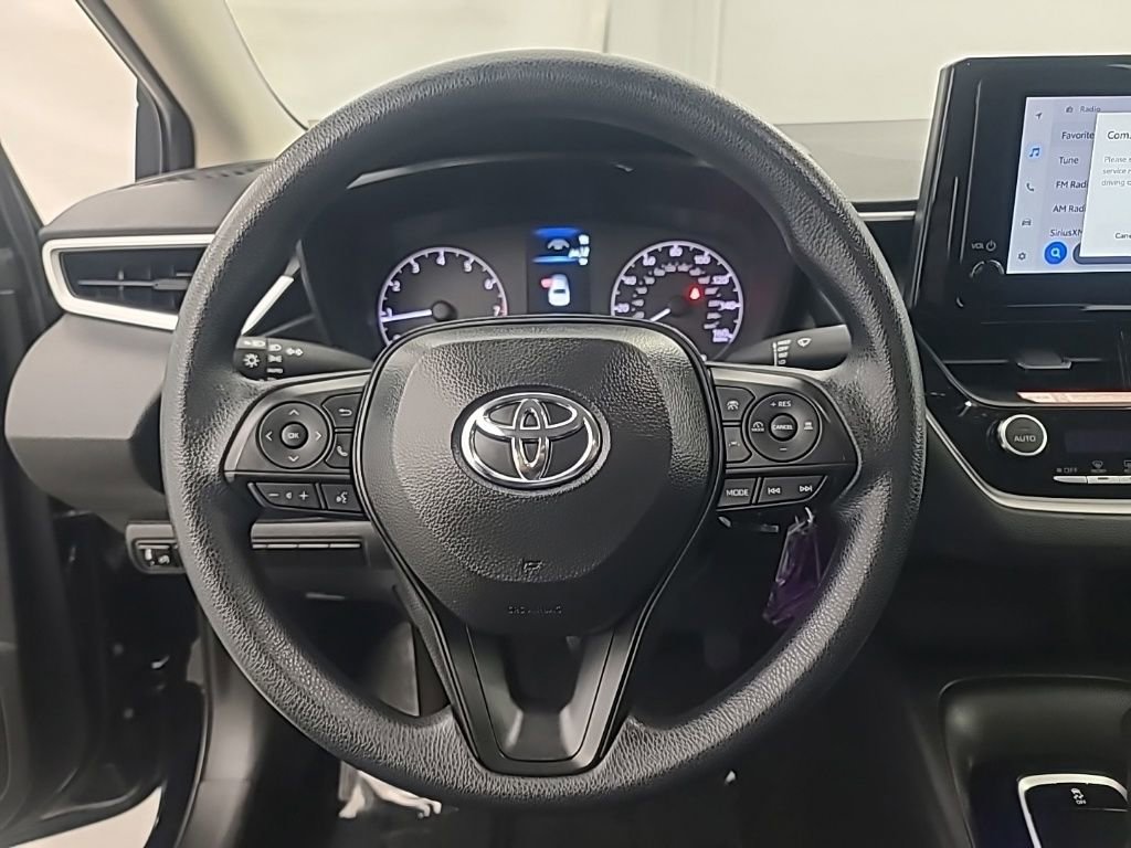 Used 2025 Toyota Corolla LE image 31