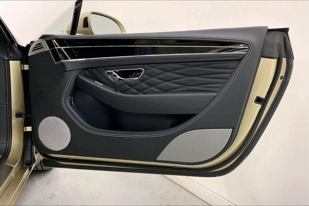 Used 2024 Bentley Continental GT V8 image 31