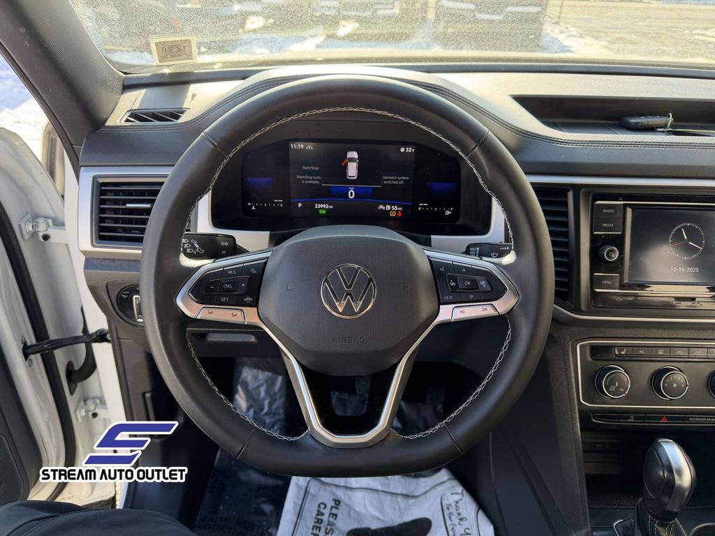 Used 2022 Volkswagen Atlas Cross Sport SE image 29