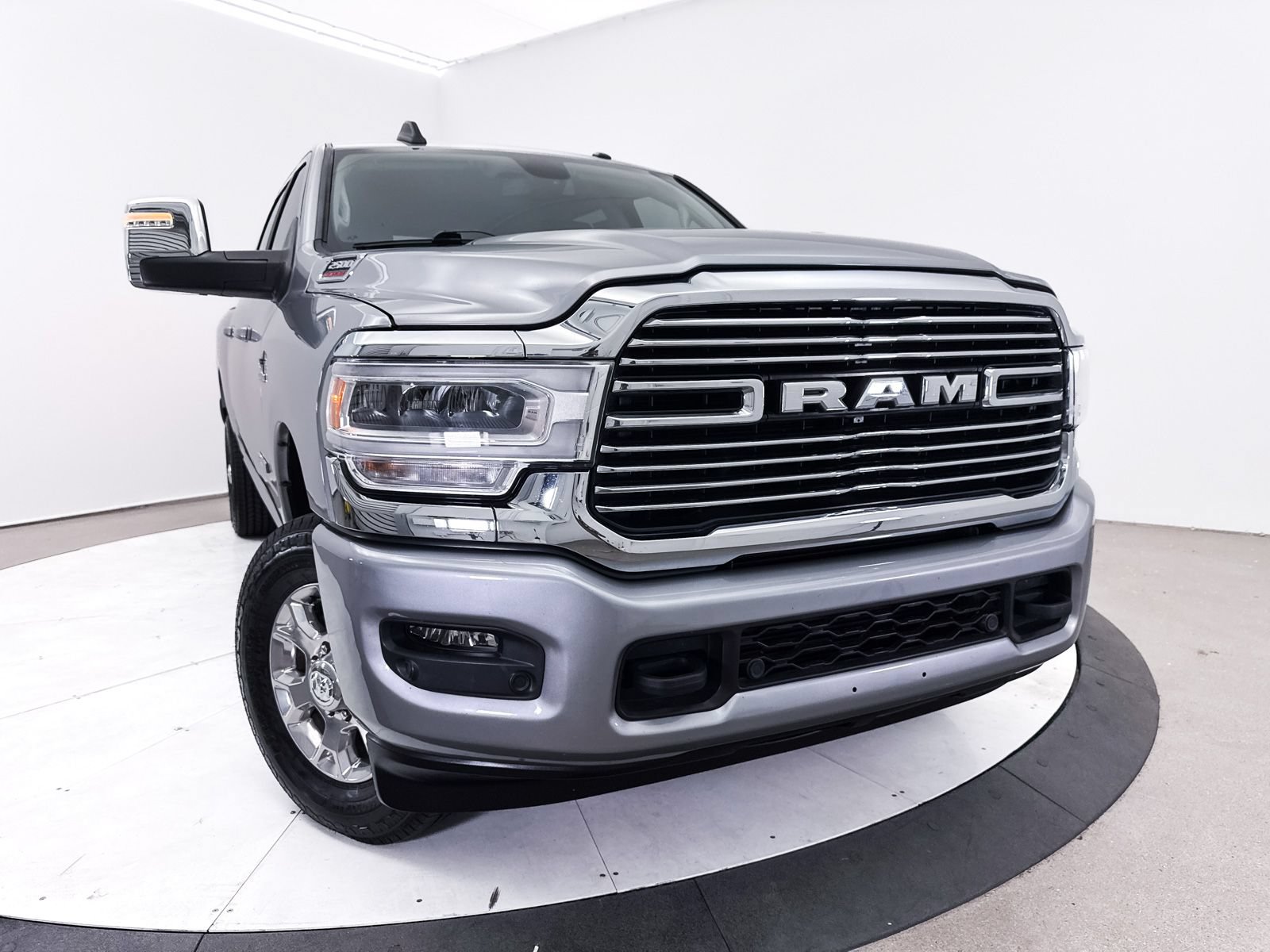 Used 2024 RAM 2500 Laramie w/ Protection Group AWD/4WD image 7