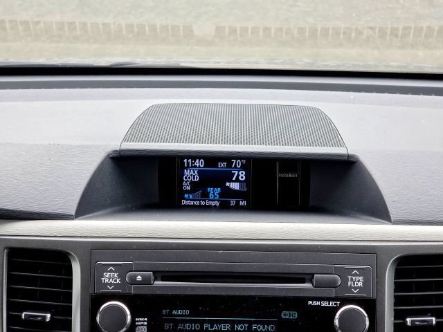 Used 2014 Toyota Sienna LE AWD/4WD image 29