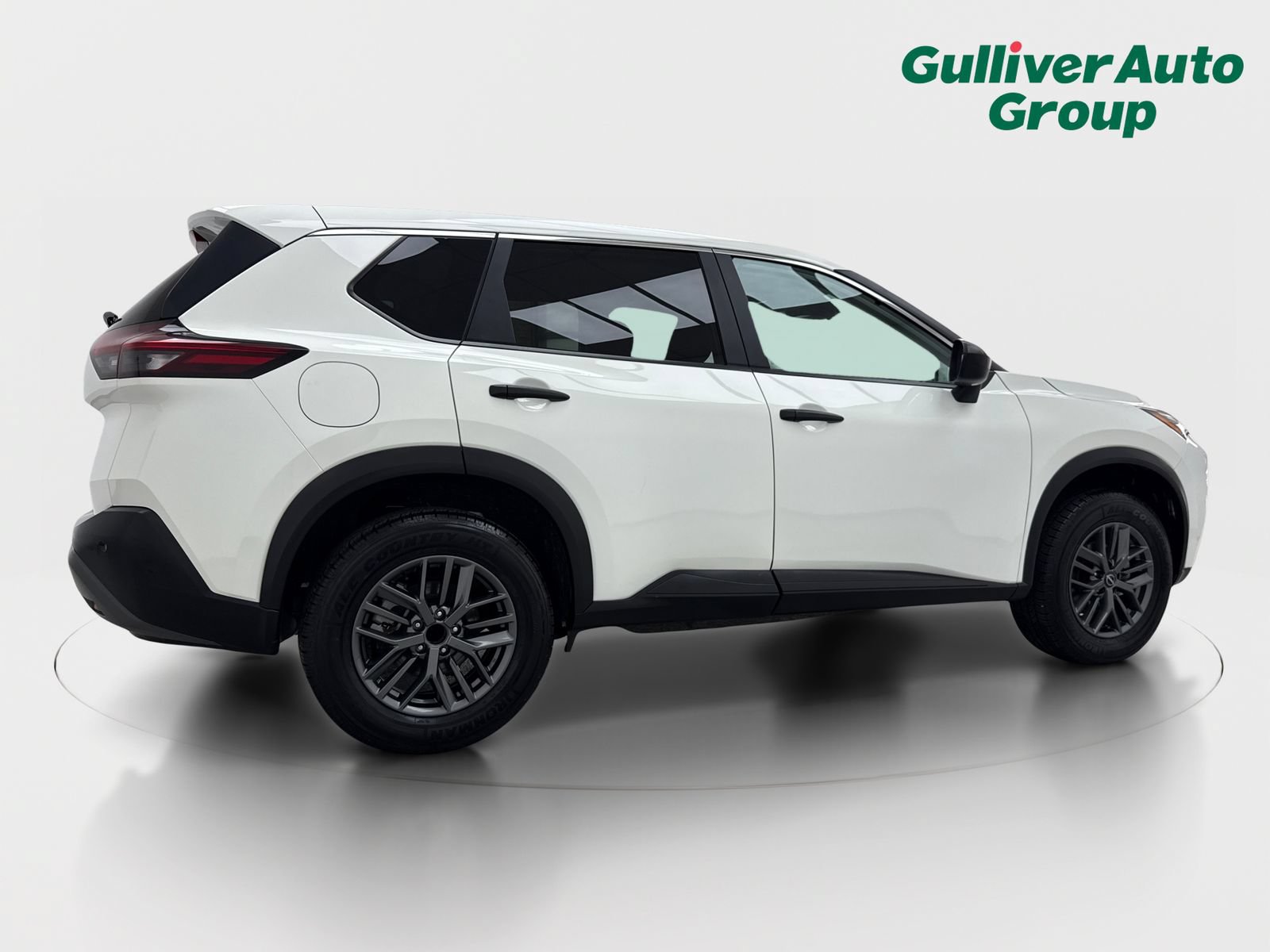 Used 2023 Nissan Rogue S FWD image 9