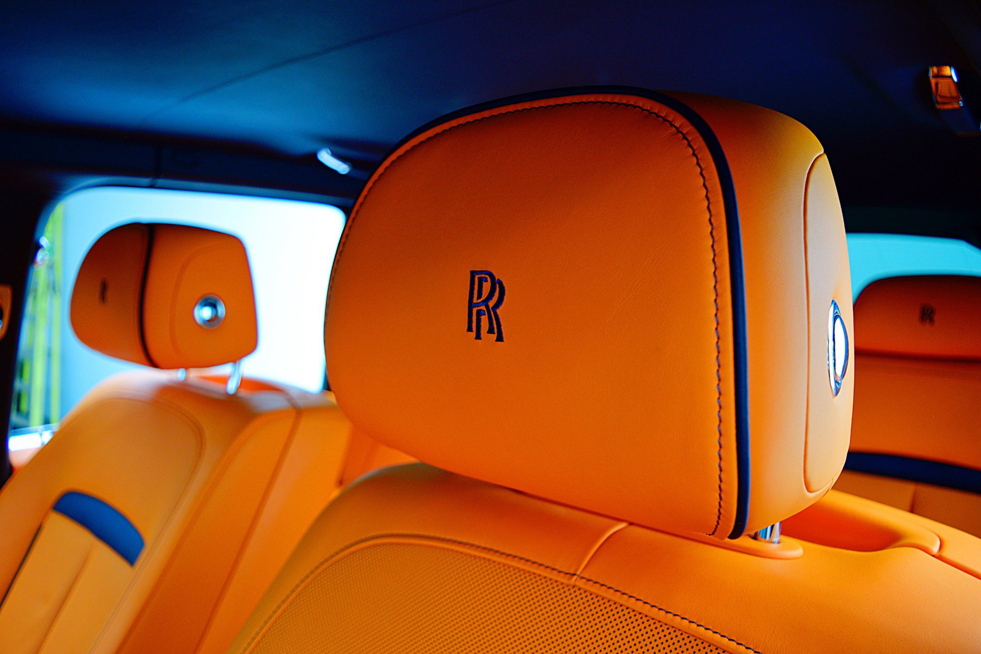 Used 2025 Rolls-Royce Cullinan image 32