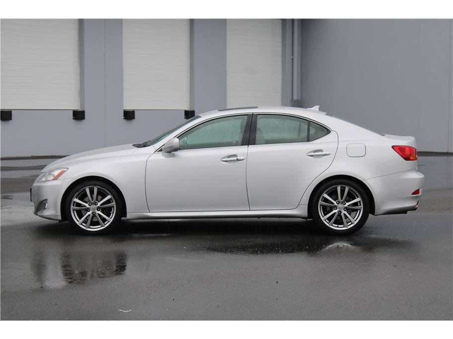 Used 2008 Lexus IS 250 w/ Premium Pkg RWD image 2