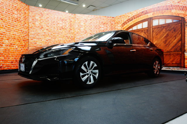 Certified 2023 Nissan Altima 2.5 S FWD image 2