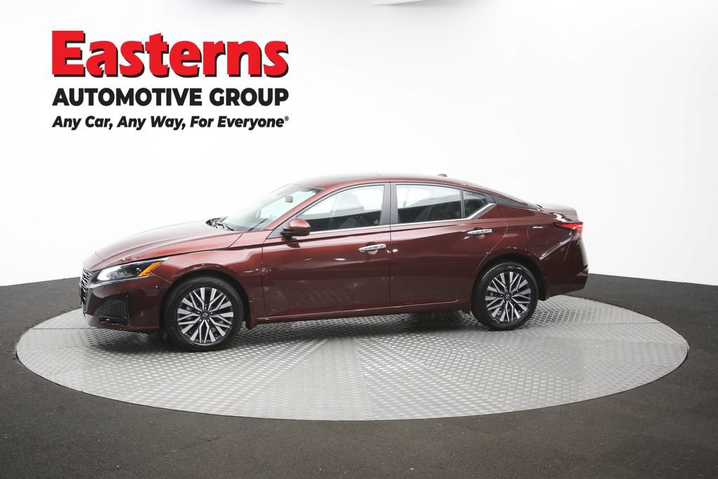 Used 2024 Nissan Altima 2.5 SV w/ SV Premium Package AWD/4WD image 61