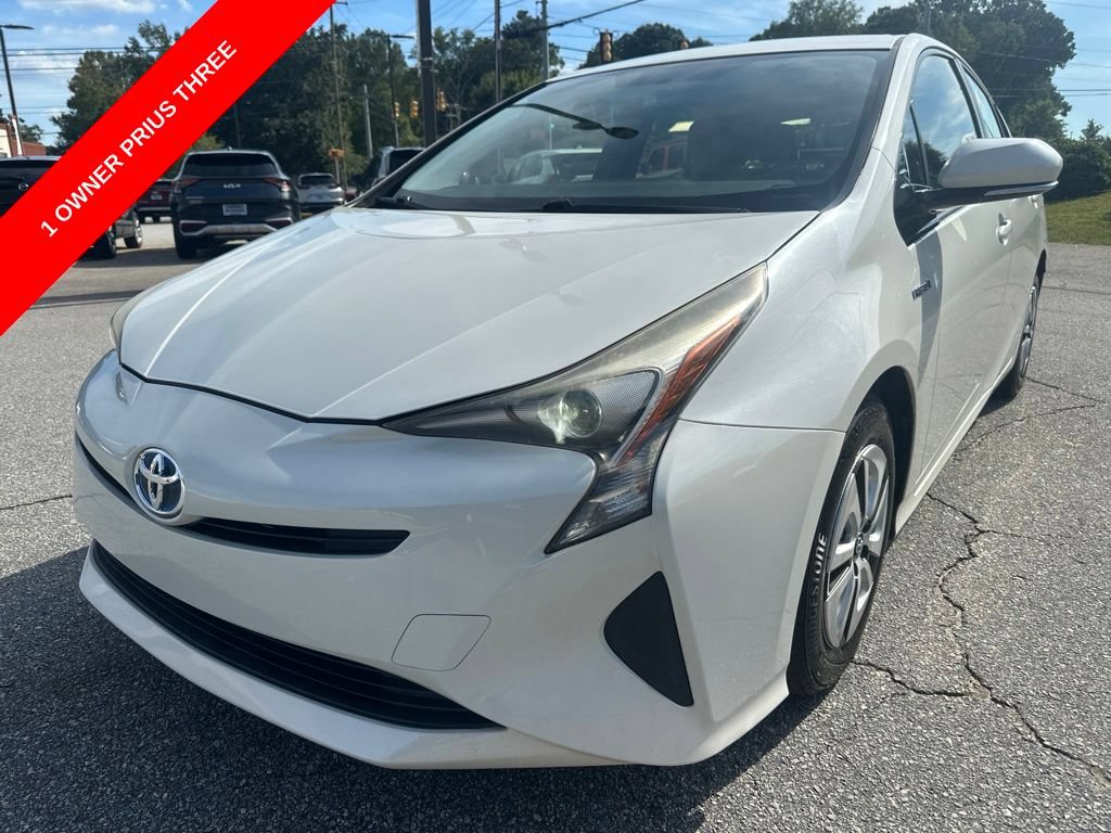 Used 2016 Toyota Prius Three FWD image 3